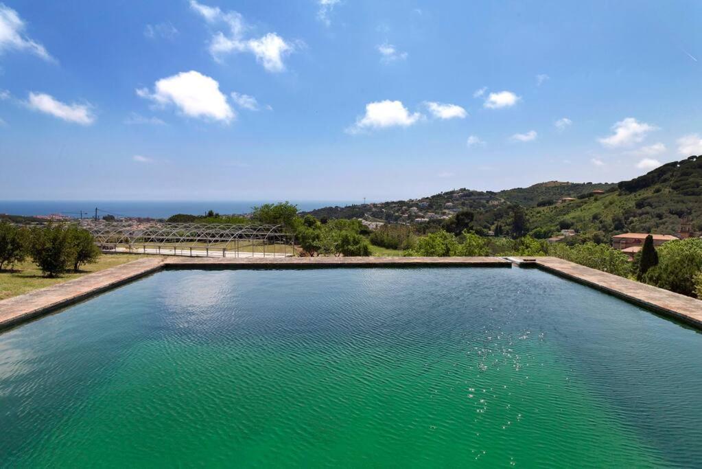 Designer Home With Pool Near Beach And Village 阿雷亚 外观 照片
